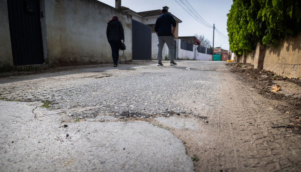 Personas andando por la zona.