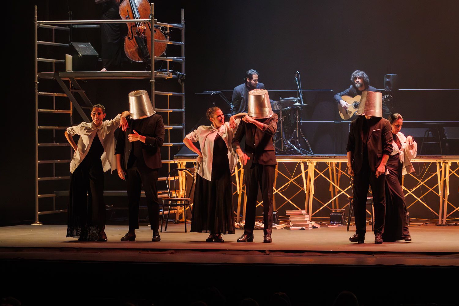 Mercedes de Córdoba presenta Olvidadas '(A las sin sombrero)'