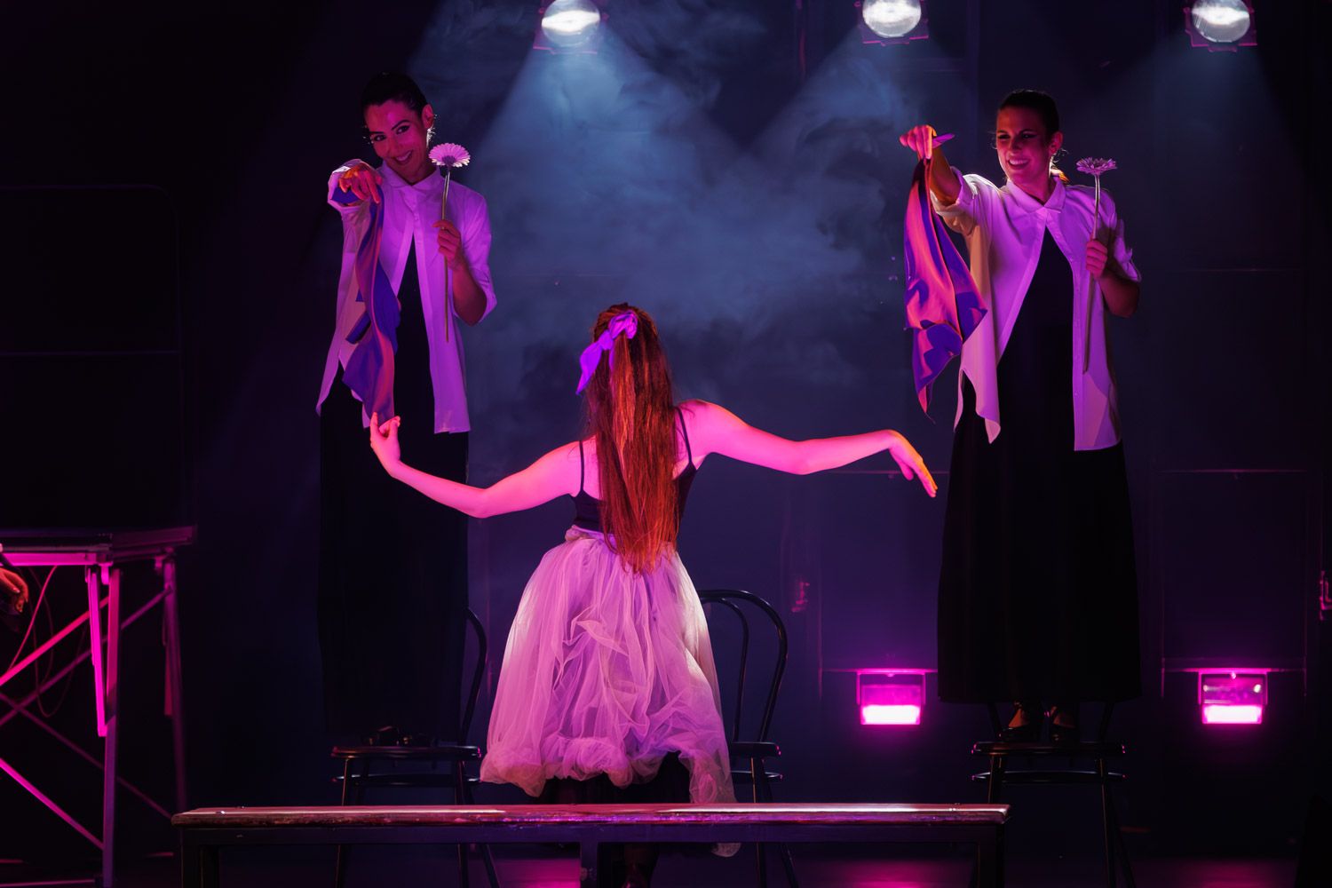 Mercedes de Córdoba presenta Olvidadas '(A las sin sombrero)'