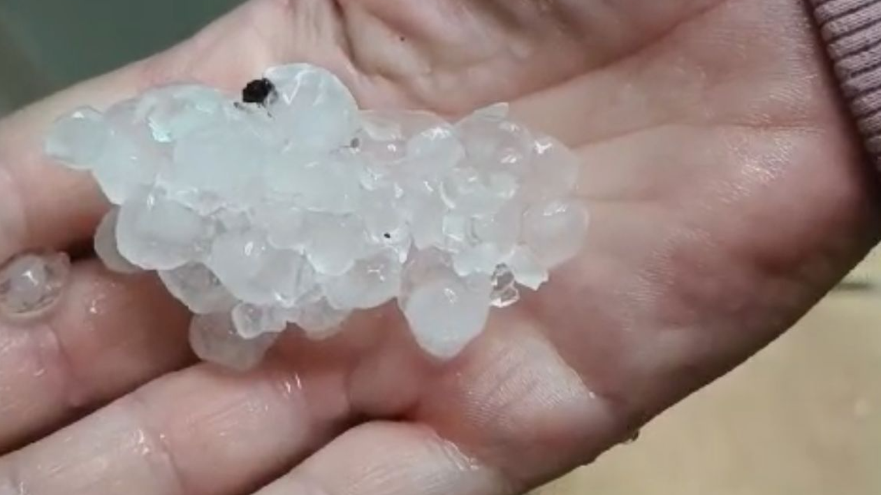 Granizo en Jerez, donde se decreta aviso naranja esta tarde.