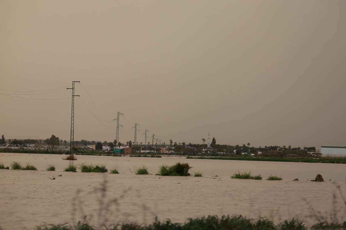 Numerosas carreteras han quedado cortadas en Jerez por la lluvia. Numerosas carreteras han quedado cortadas en Jerez por la lluvia.