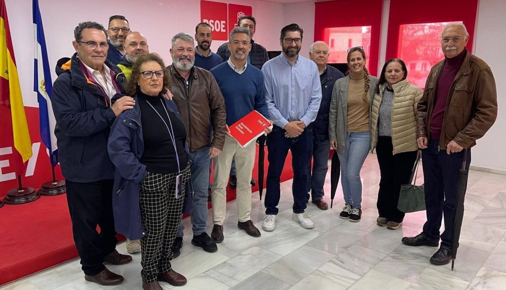 Ruiz Arana y algunos veteranos del PSOE de Jerez y del sector 'ugetista' en el municipio.