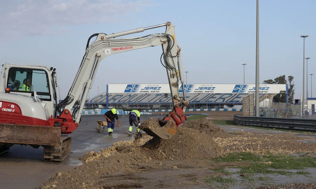Los trabajos que se han comenzado a realizar en el Circuito de Jerez.