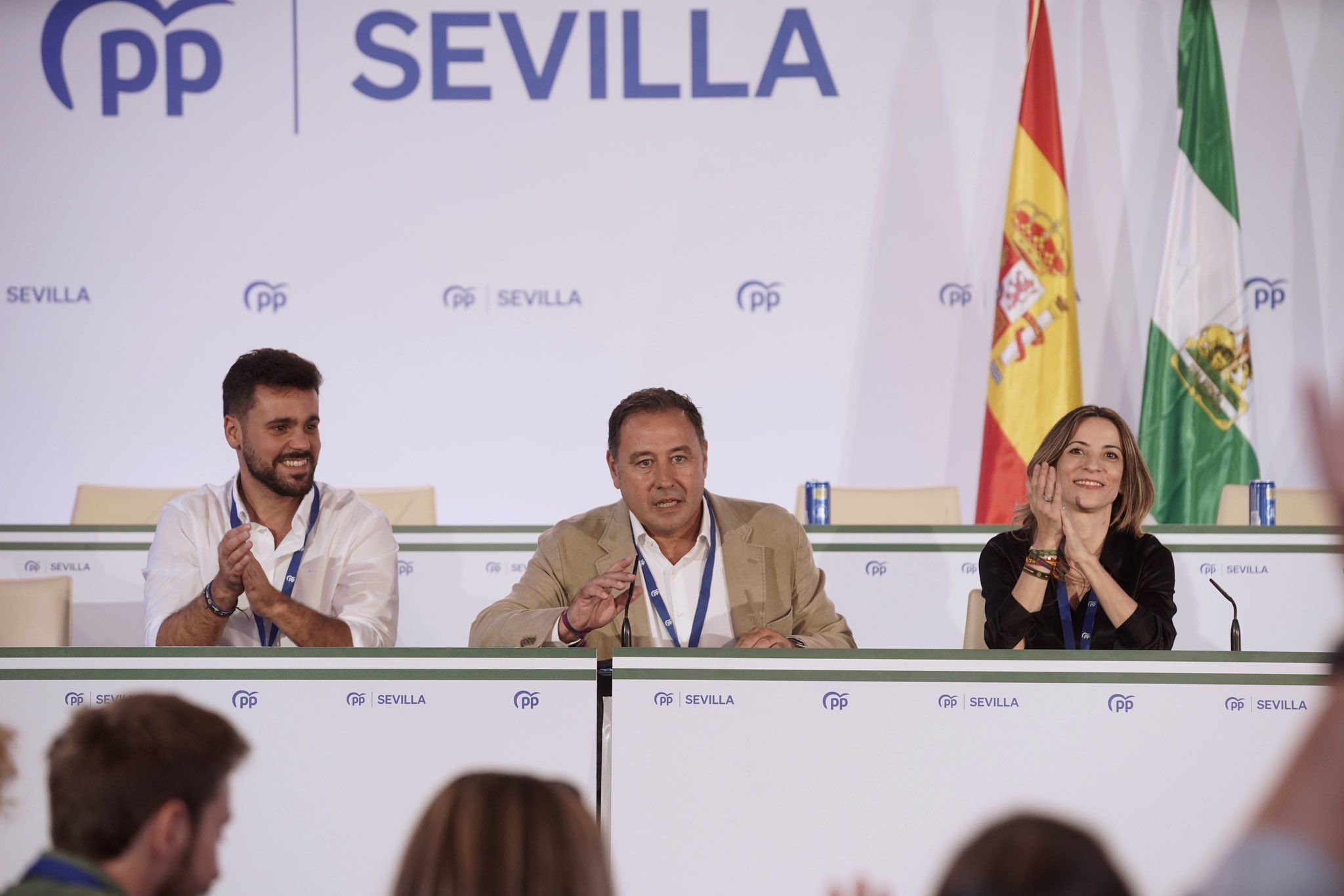 José Ricardo García, a la izquierda, junto a Ricardo Sánchez, en un acto del PP de Sevilla.