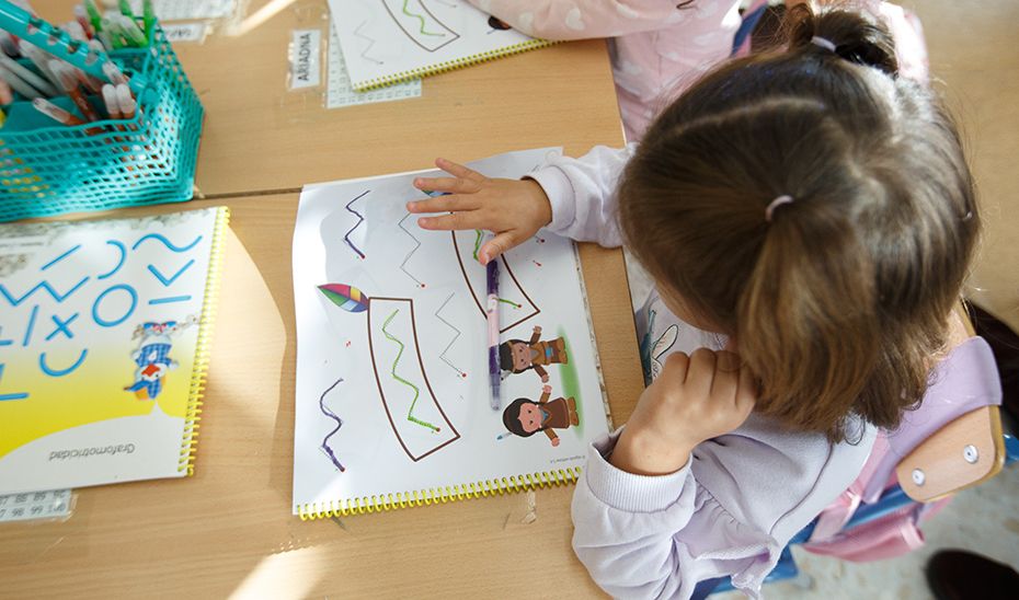 Una niña en una guardería en Andalucía.