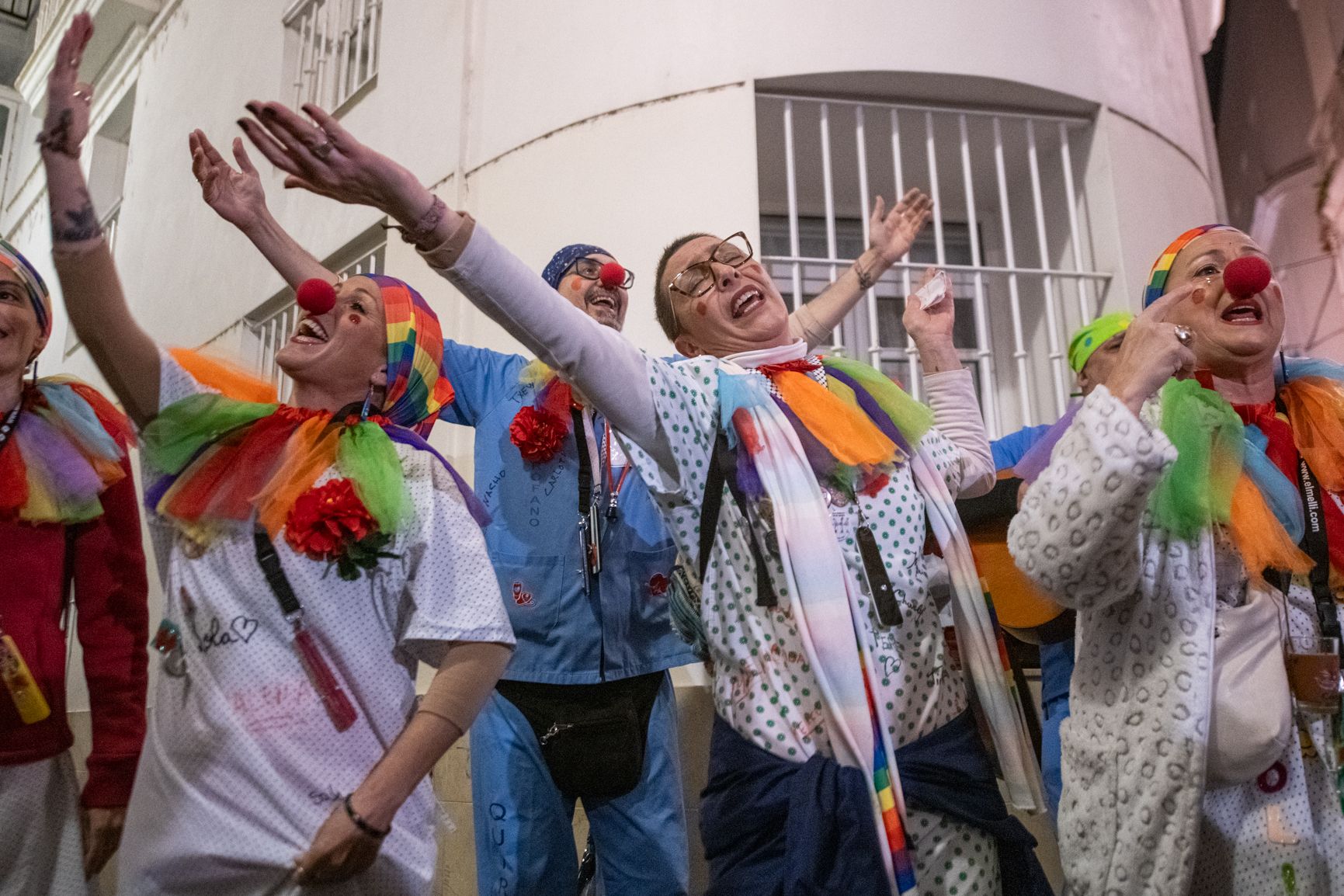 Una imagen de la actuación de la agrupación callejera de Carlota. 