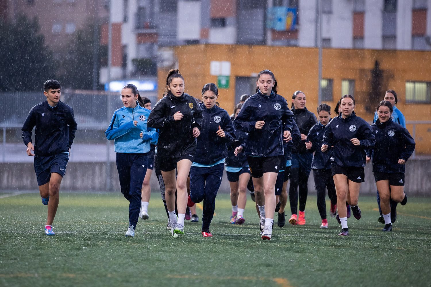 Jugadoras del Xerez FC fútbol femenino entrenando. 