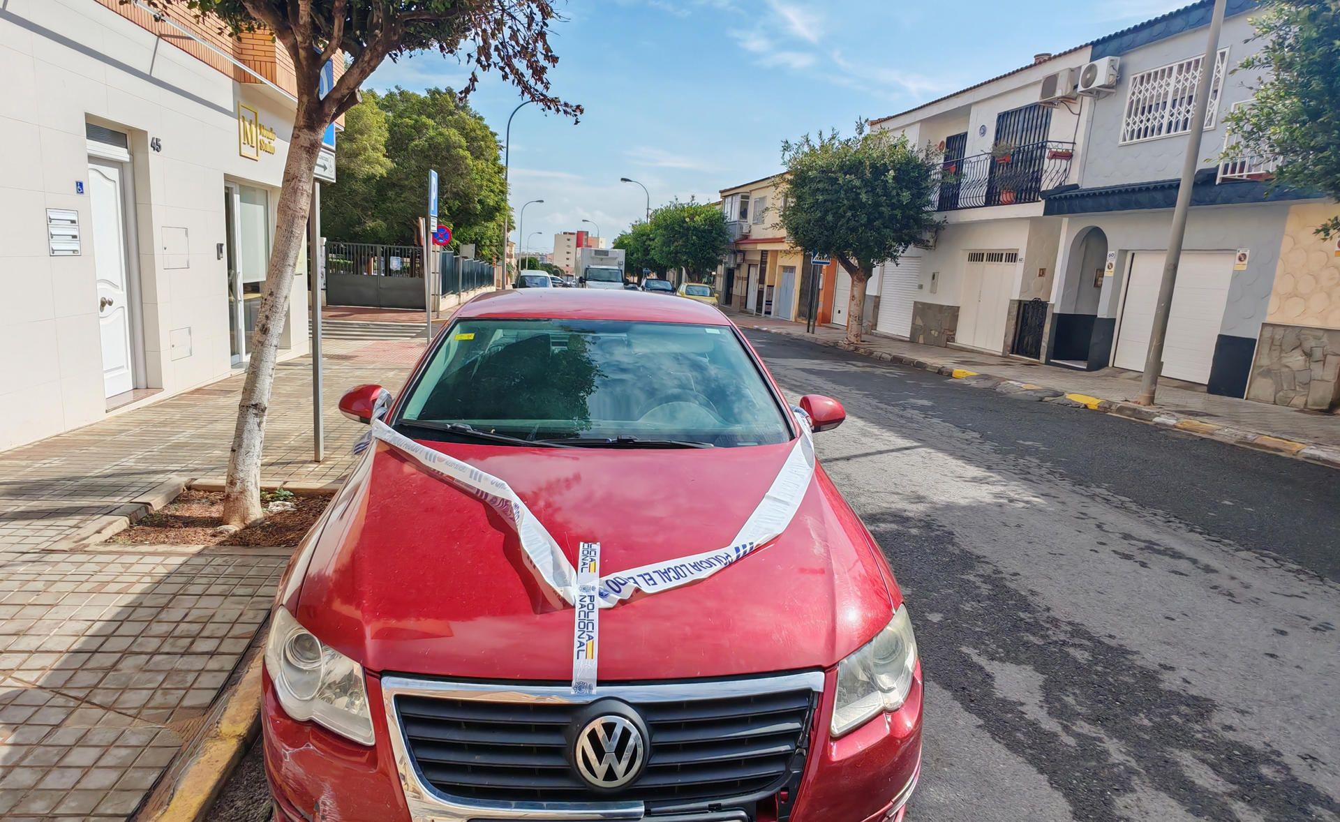 Vehículo incautado de uno de los fallecidos de un tiroteo en plena calle Francisco Ayala de la localidad almeriense de El Ejido.