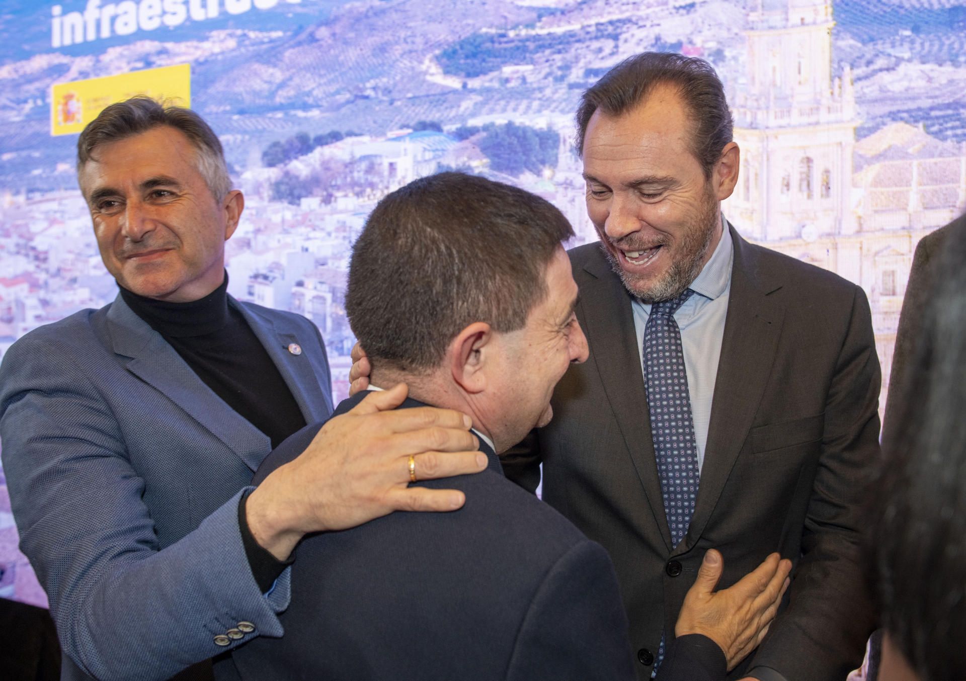 Óscar Puente con Paco Reyes, presidente de la Diputación de Jaén.