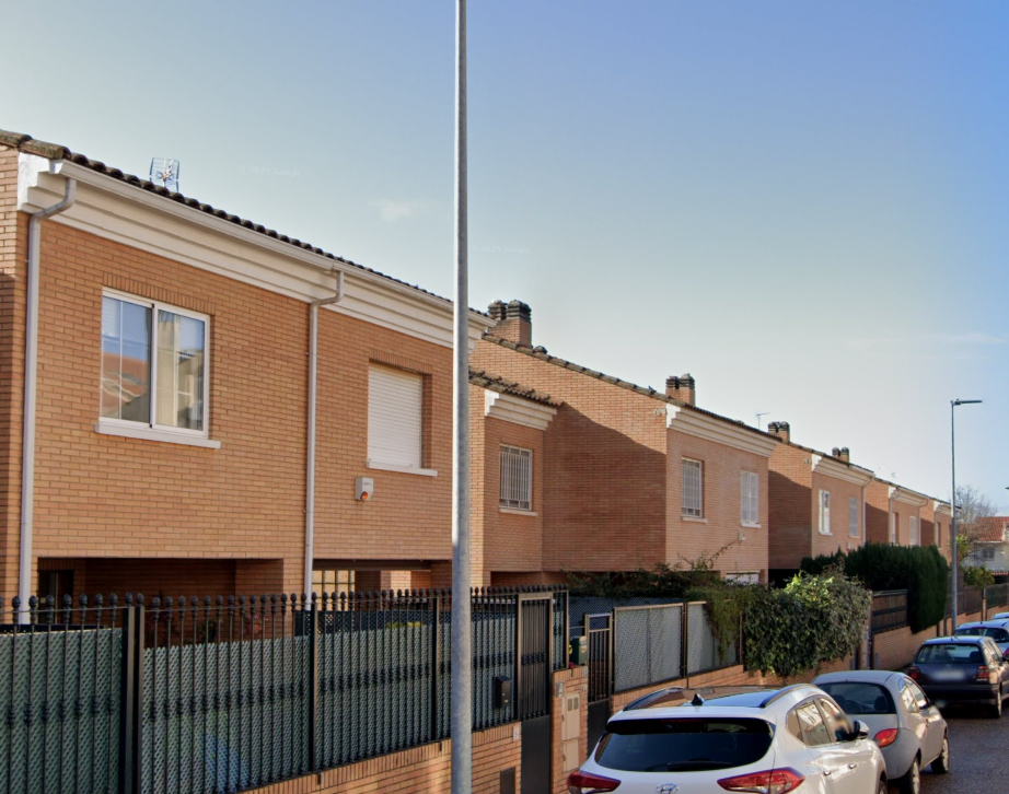 La calle donde fue asesinada María Belén, educadora en un piso para menores condenados en Badajoz.