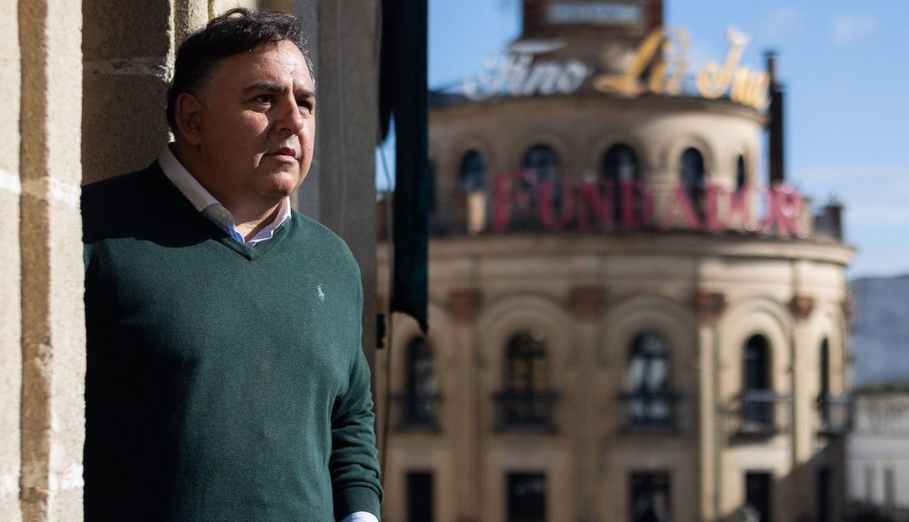 Vista que ofrece el balcón principal de la sede en calle Lancería. 