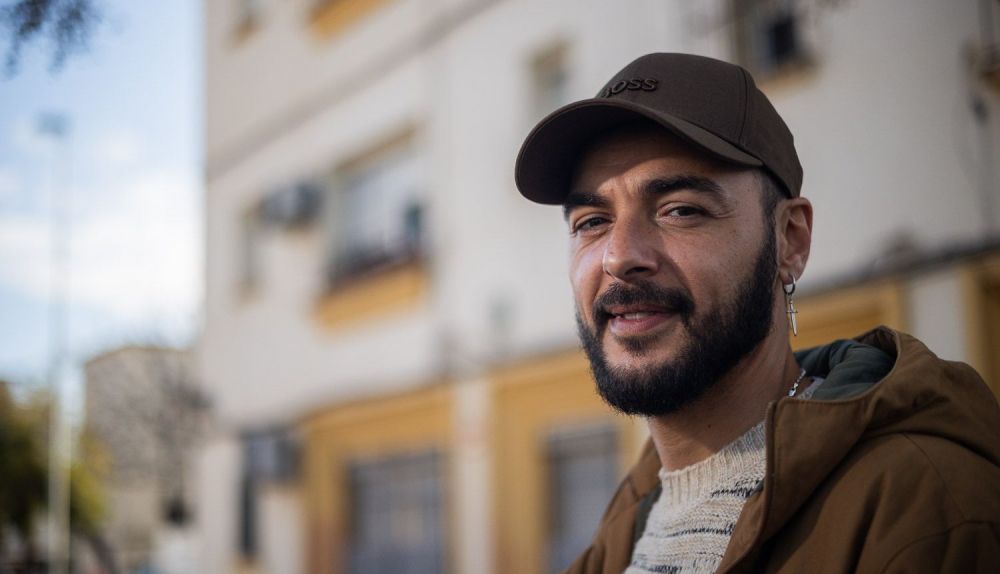 El artista se crió frente al parque de Bomberos de Jerez.