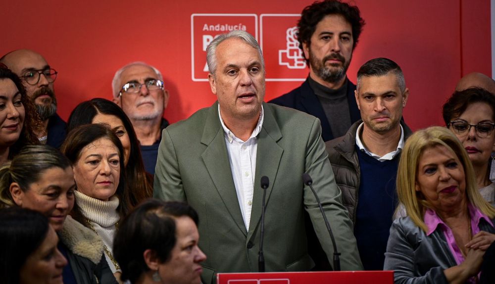 Ruiz Boix celebra su renovación como secretario provincial sin ningún miembro de la Ejecutiva Local de Cádiz.
