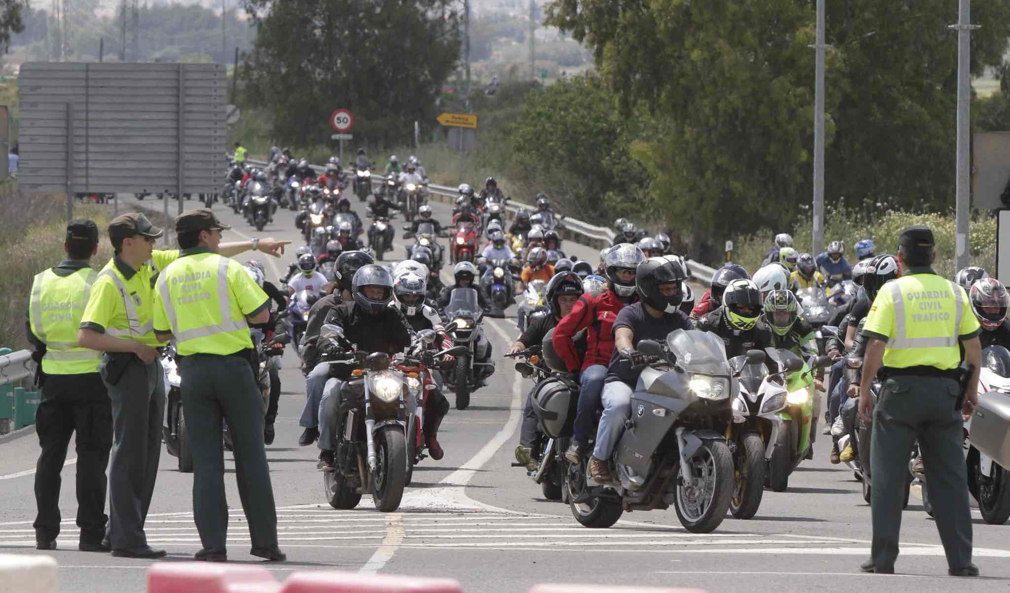 Agentes de Guardia Civil, durante el pasado Gran Premio de Jerez.