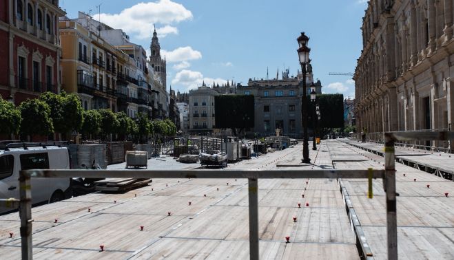 MONTAJE CARRERA OFICIAL SEMANA SANTA SEVILLA 2025 20