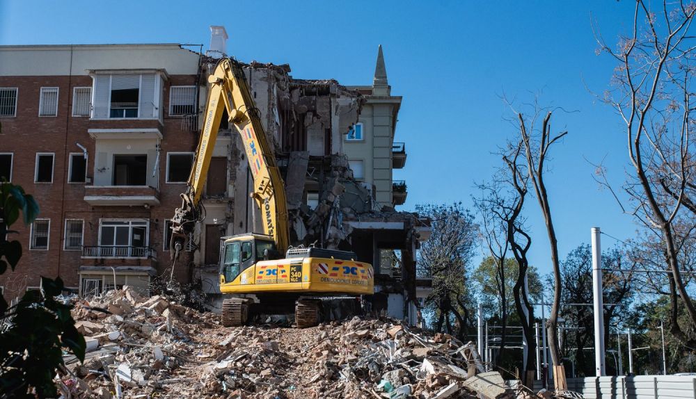 DEMOLICION EDIFICIO PRADO SAN SEBASTIAN DIEGO RIAÑO 7