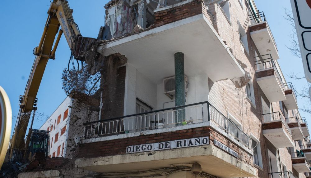 DEMOLICION EDIFICIO PRADO SAN SEBASTIAN DIEGO RIAÑO 20