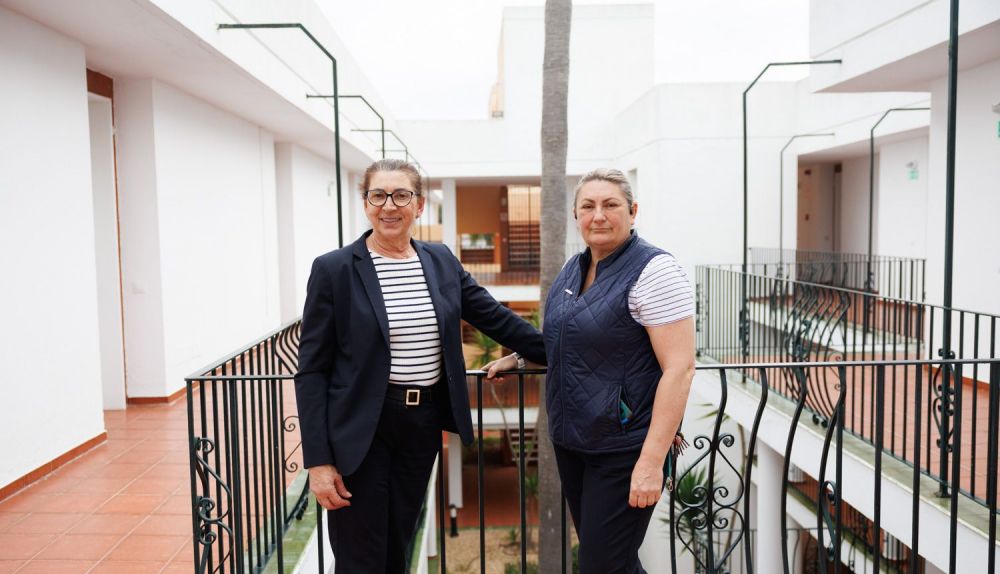 Las gobernantas Juani González y Yolanda Perdigones.