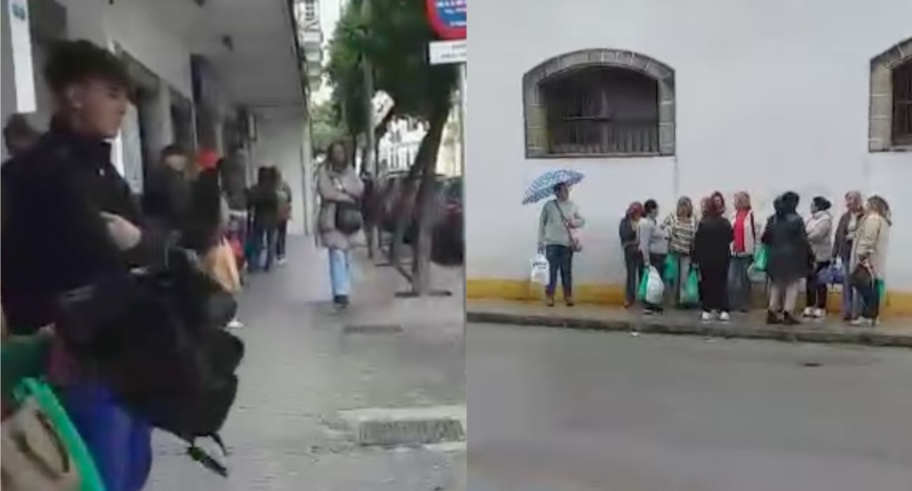 Vecinos de Nueva Jarilla, esperando el autobús. 