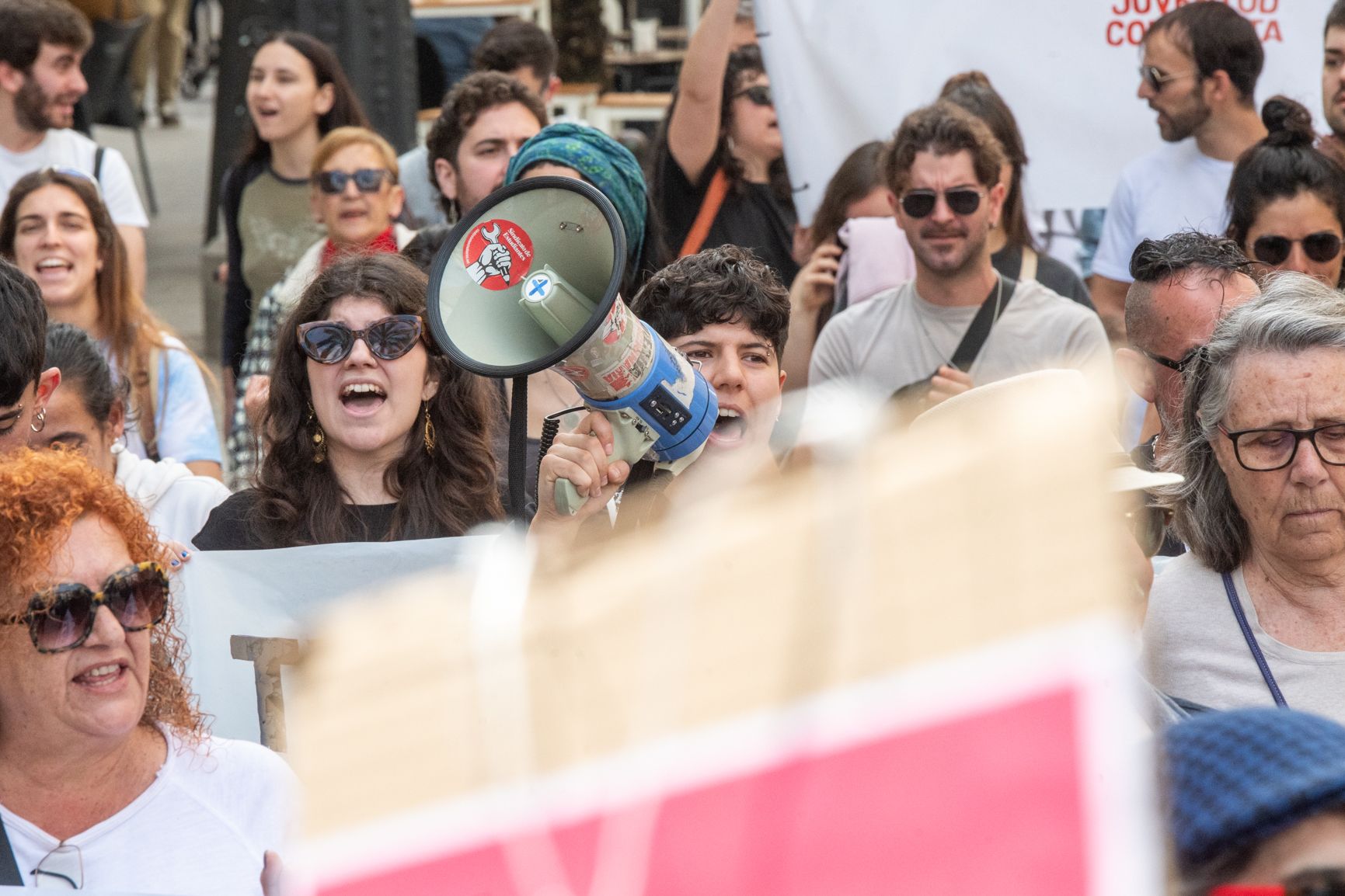 Una marcha no es una marcha reivindicativa sin megáfonos.