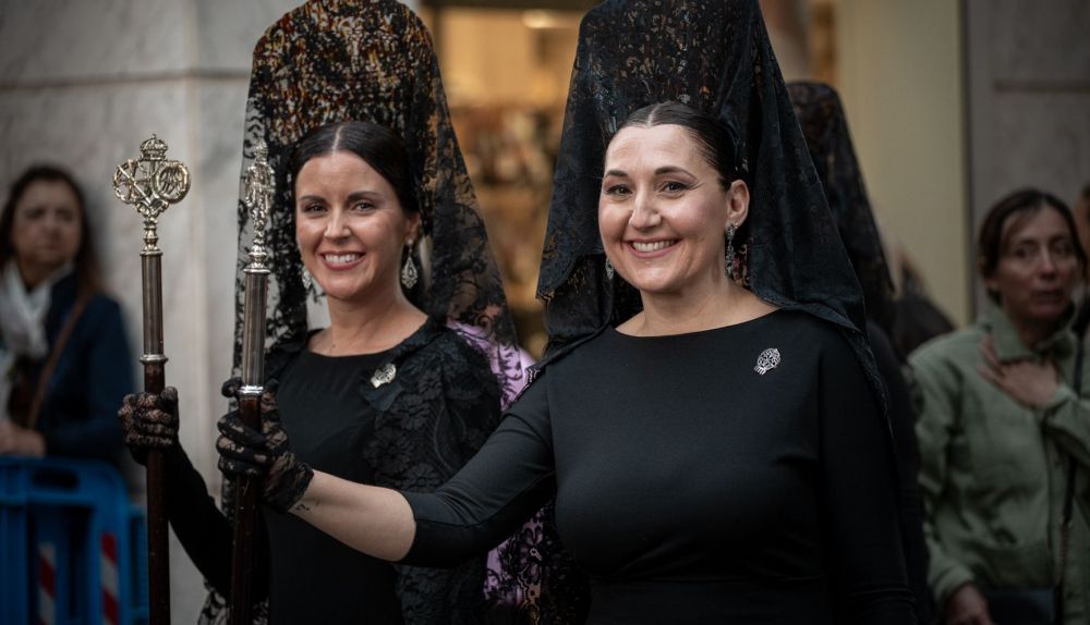 Mantilla Cigarrera Semana Santa de Cádiz  29