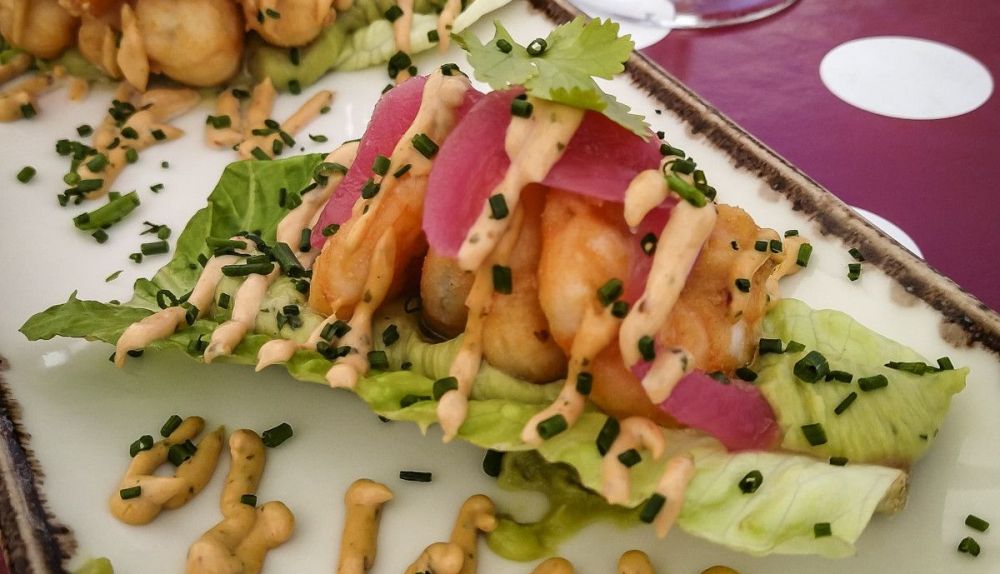 Una de las tapas de este bar tarifeño.