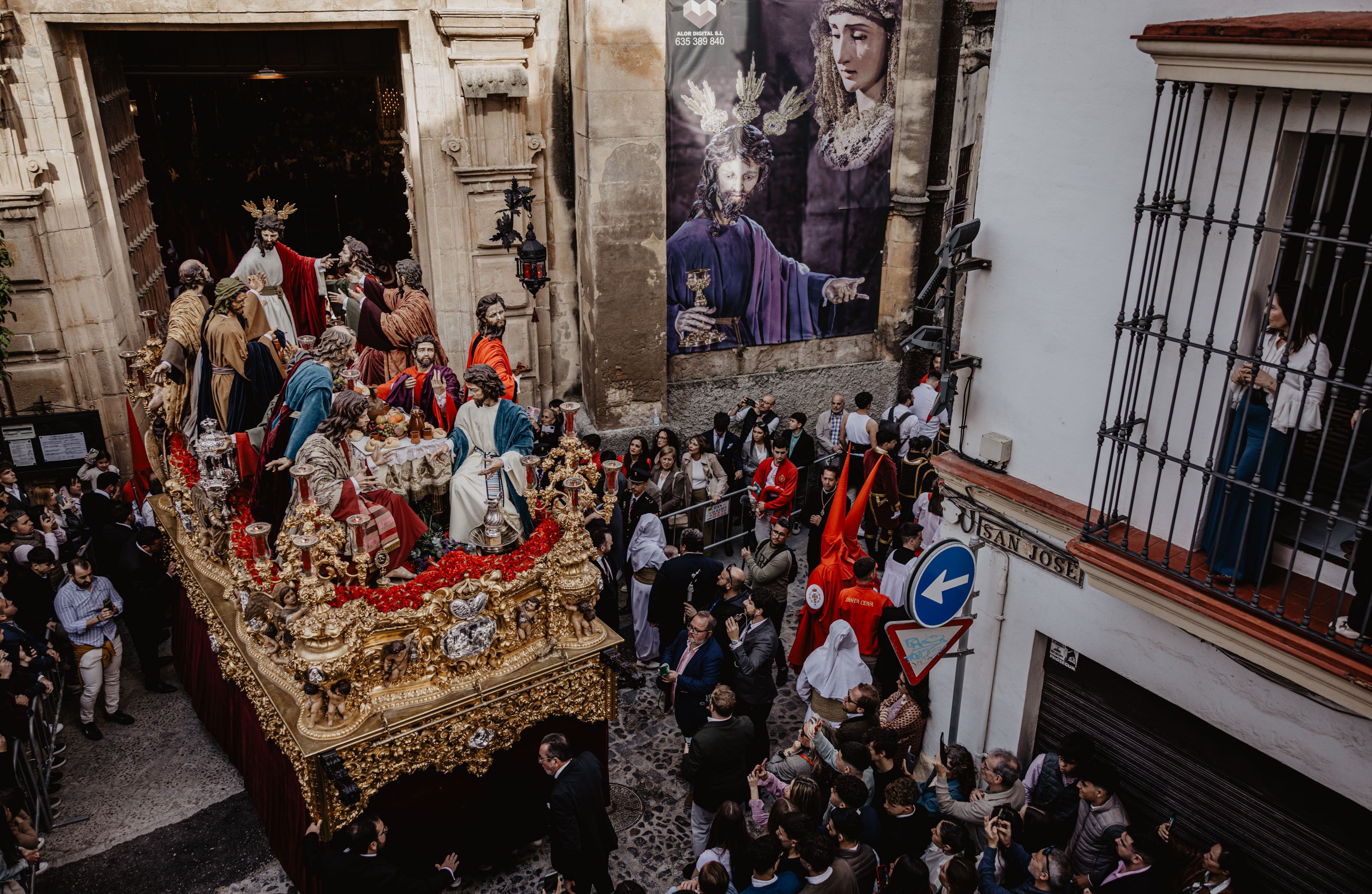 La Cena, saliendo de San Marcos.