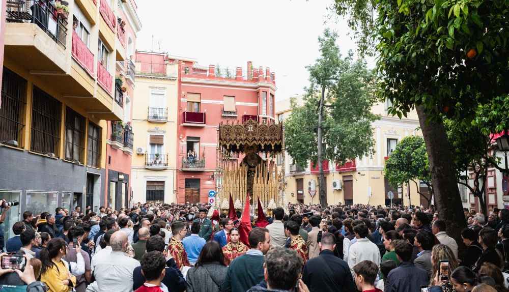 MIERCOLES SANTO SEMANA SANTA SEVILLA 2025 LANZADA 2