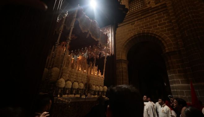 El Desamparo, a su llegada a la Catedral.