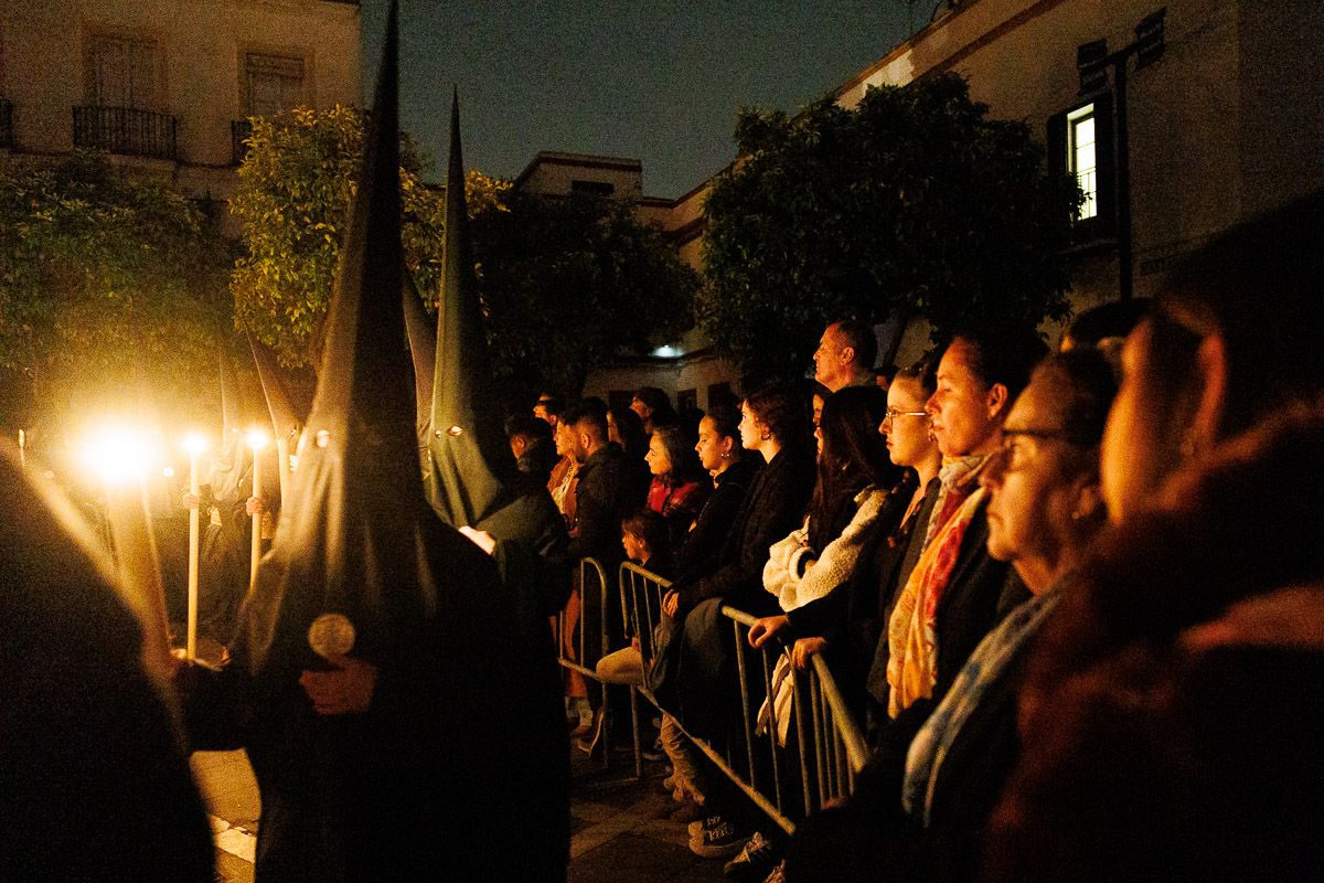  Silencio y lágrimas contenidas: empieza la noche más sagrada.