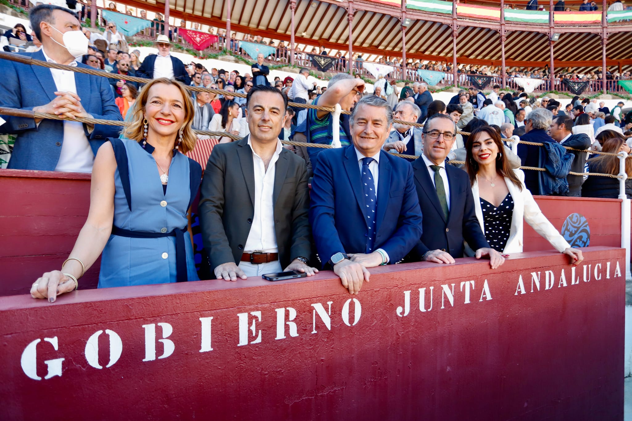 El consejero Antonio Sanz, en el palco reservado a la Junta en Málaga. El consejero Antonio Sanz, en el palco reservado a la Junta en Málaga.