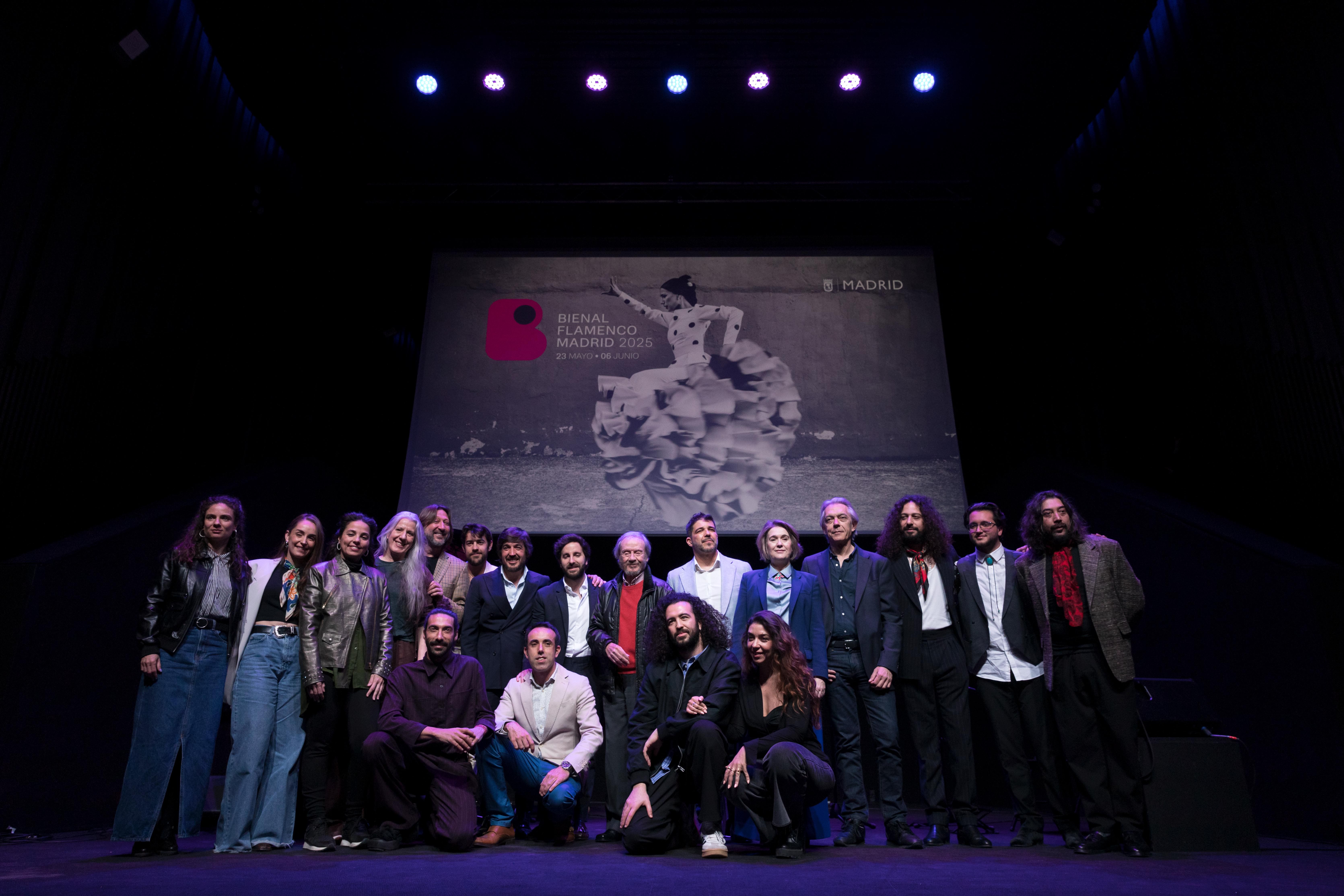 Foto de familia tras la presentación de Bienal Flamenco Madrid