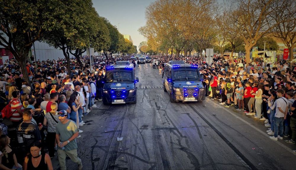 La Policía Nacional, en la avenida de Europa.
