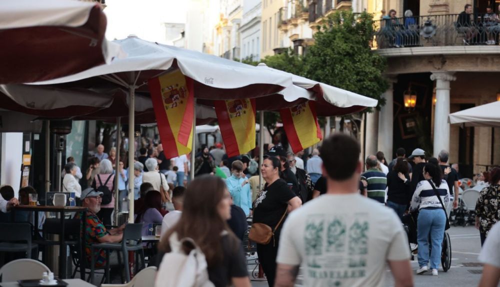 Una imagen de la calle Larga esta tarde.