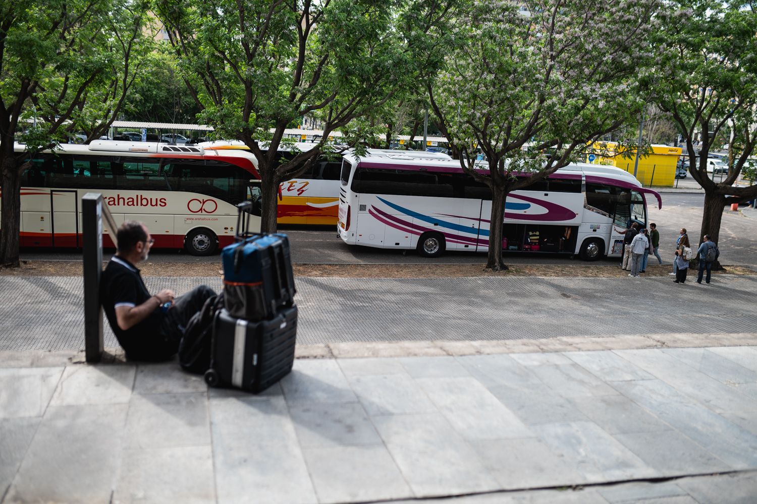 Autobuses como alternativa a trenes en Santa Justa.