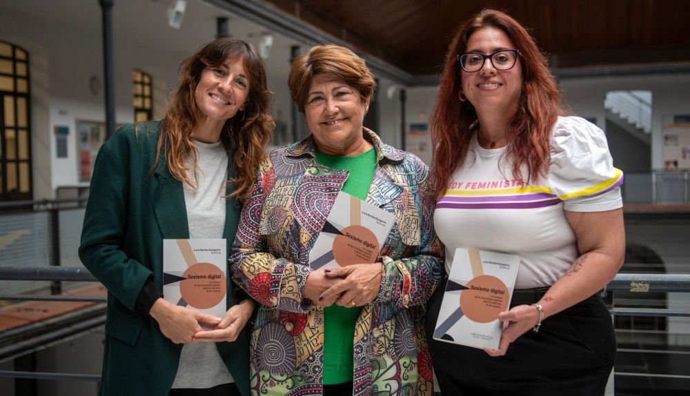 Lucía Benitez, con Paloma Sanz Marcos y Guadalupe Meléndez González-Haba