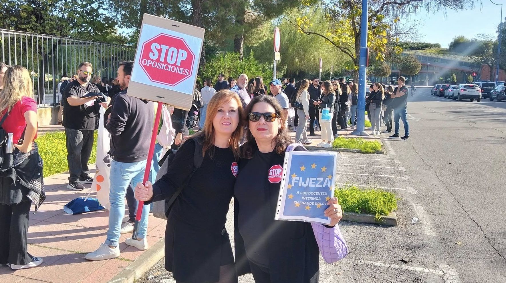 Docentes interinas de Andalucía, durante una protesta.
