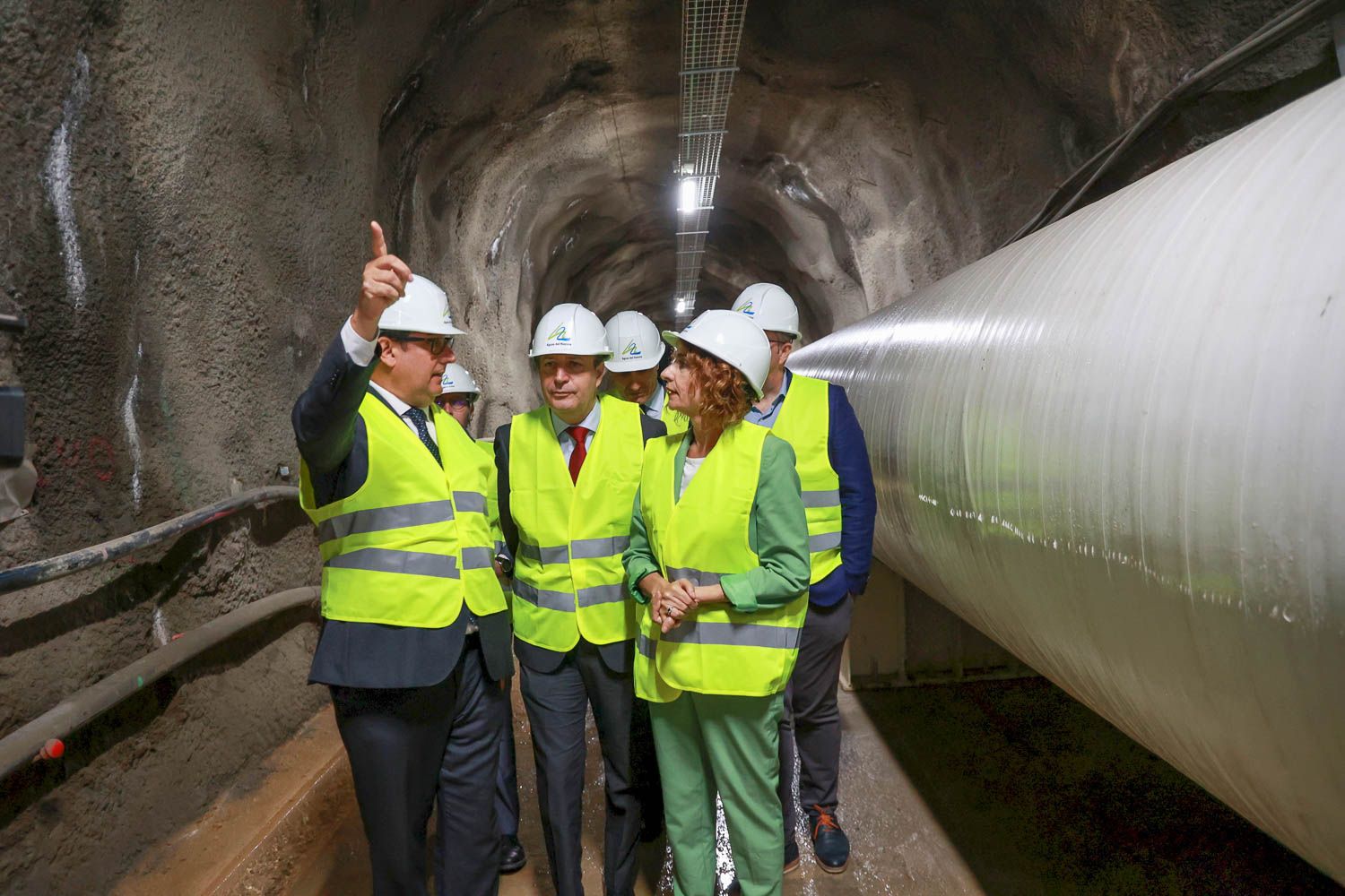 La enorme tubería de Aguas del Huesna, un hito de la ingeniería en Sevilla. La enorme tubería de Aguas del Huesna, un hito de la ingeniería en Sevilla.