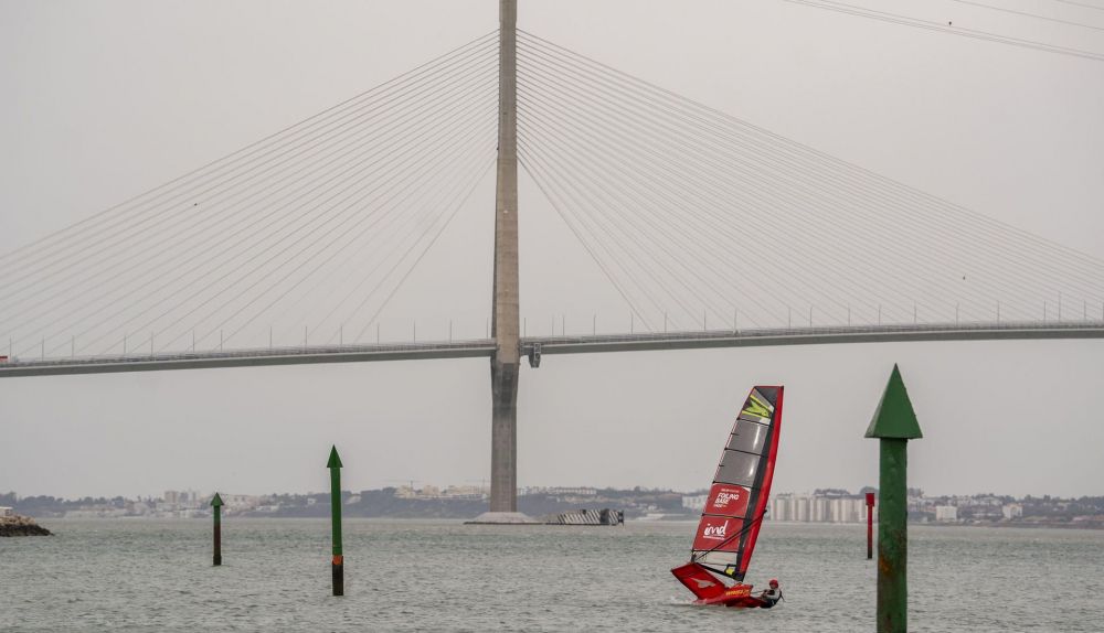 sol lopez sailgp cadiz