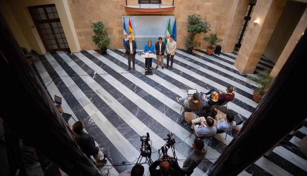 PELAYO RUEDA DE PRENSA HACIENDA 06