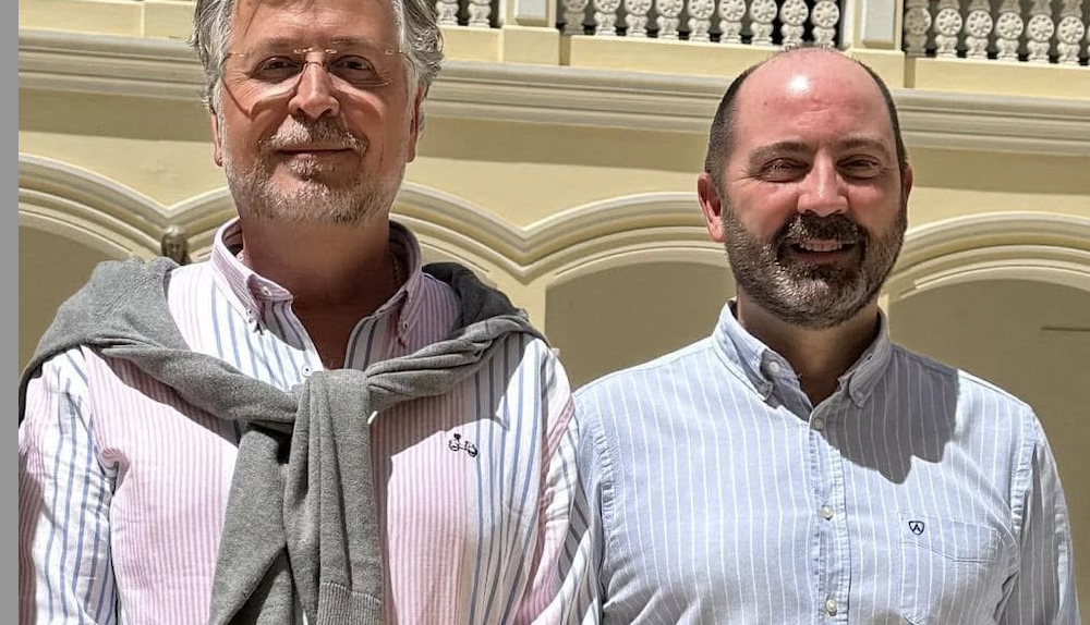 El hermano mayor de La Redención y el diseñador del futuro paso de palio. 