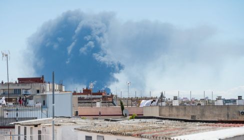 INCENDIO NAVE PRODUCTOS QUIMICOS SEVILLA ALCALA GUADAIRA 14 MAYO 2025 INCENDIO NAVE PRODUCTOS QUIMICOS SEVILLA ALCALA GUADAIRA 14 MAYO 2025
