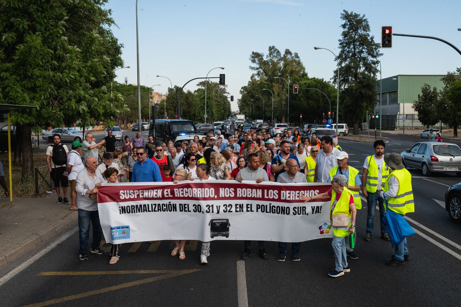 Vecinos del Polígono Sur en la manifestación de este martes.