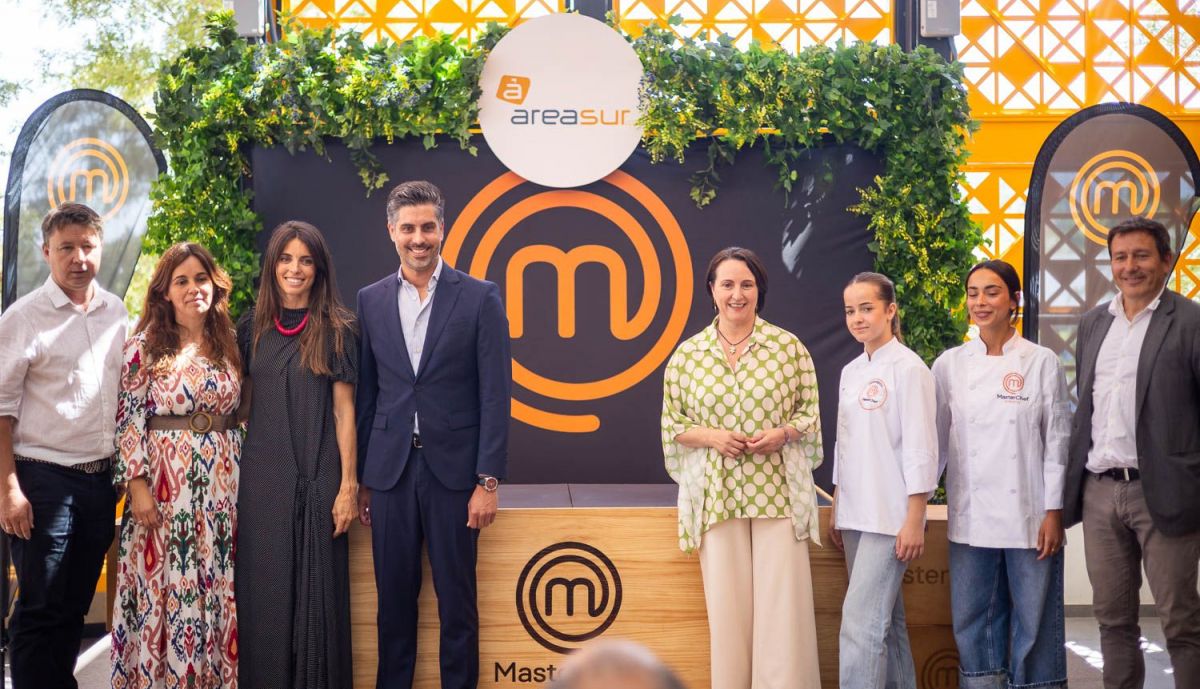 Foto de grupo de la presentación de Gastrolé.