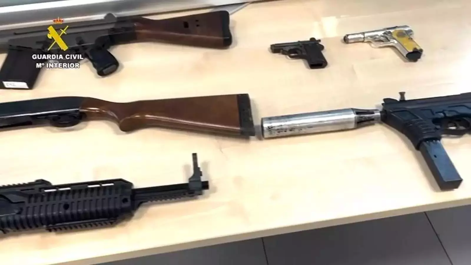 Suministraban armas de guerra desde Murcia a narcos de la provincia de Cádiz.