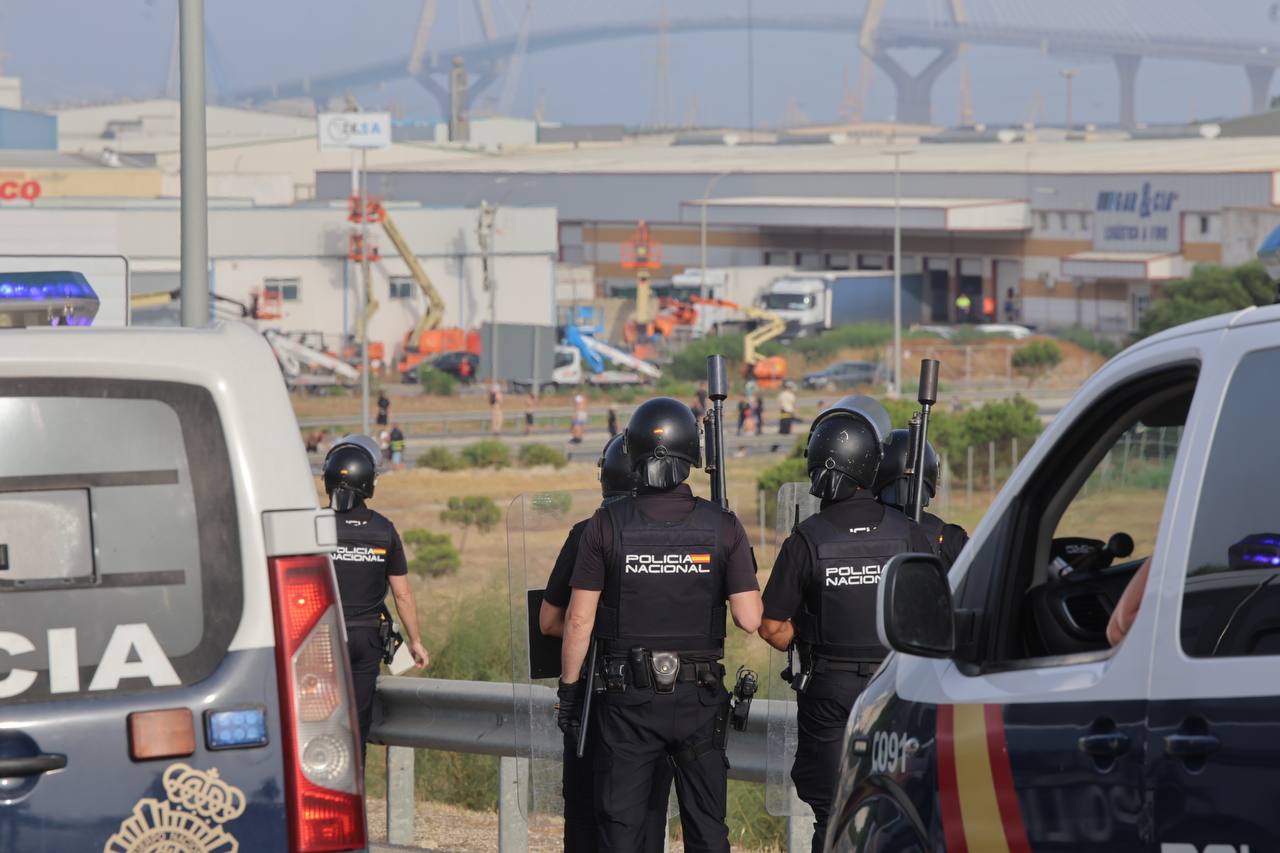 Gran despliegue policial en la huelga del metal.
