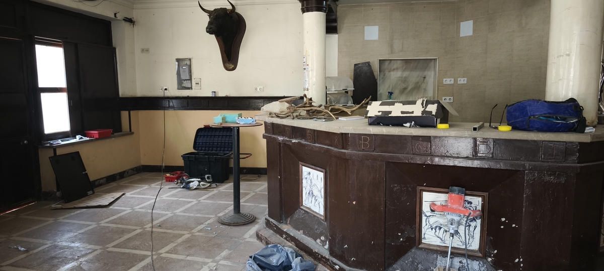 El interior del bar, en plena rehabilitación.