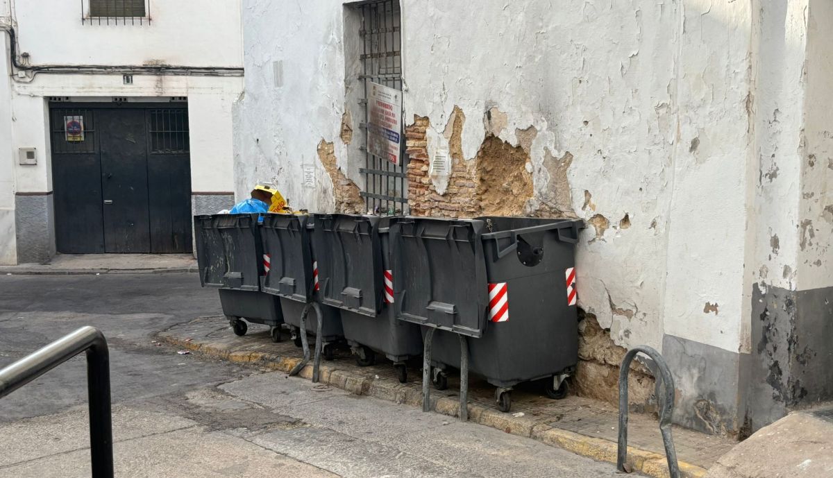 Contenedores Sanlúcar limpieza