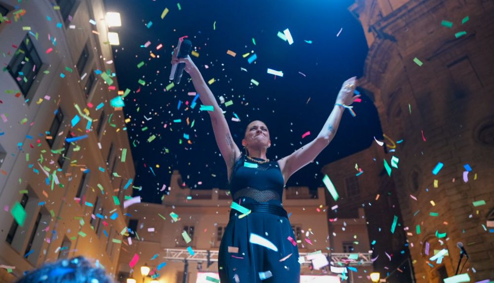 María Peláe dando el pregón del orgullo