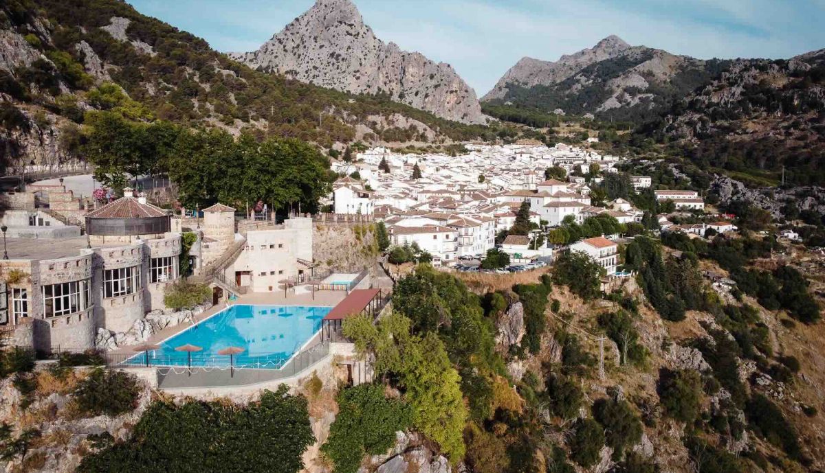 piscina grazalema el tajo